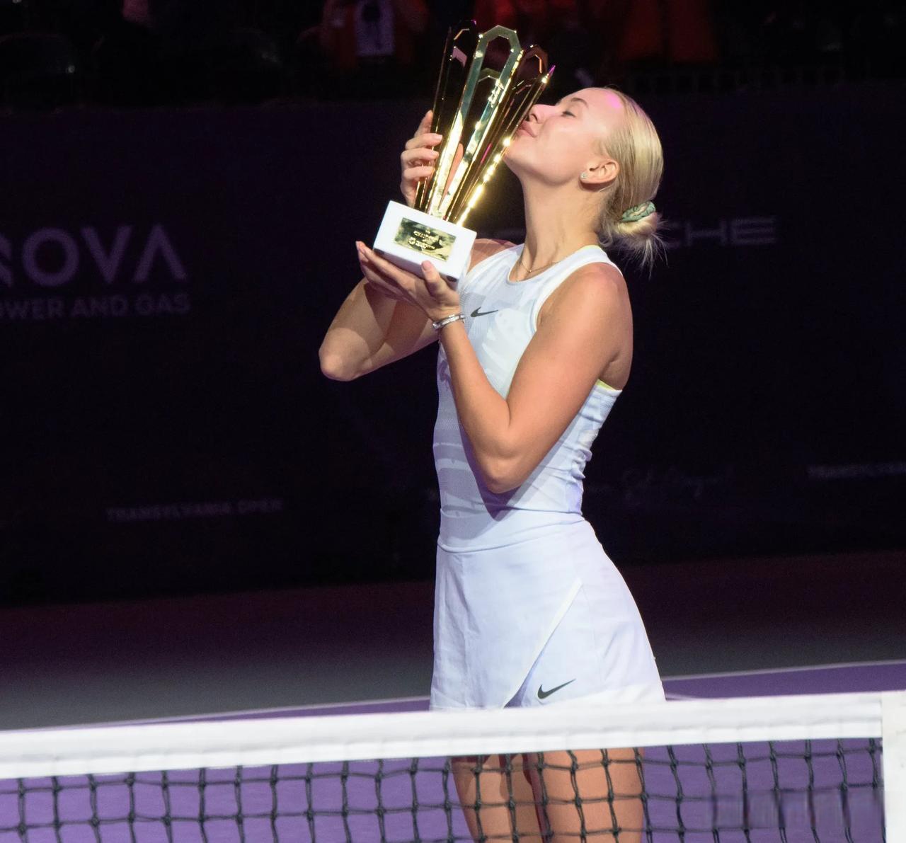 包含莎拉波娃巅峰对决，塔图姆与70激战拜仁分钟，突破纪录胜负难料！的词条