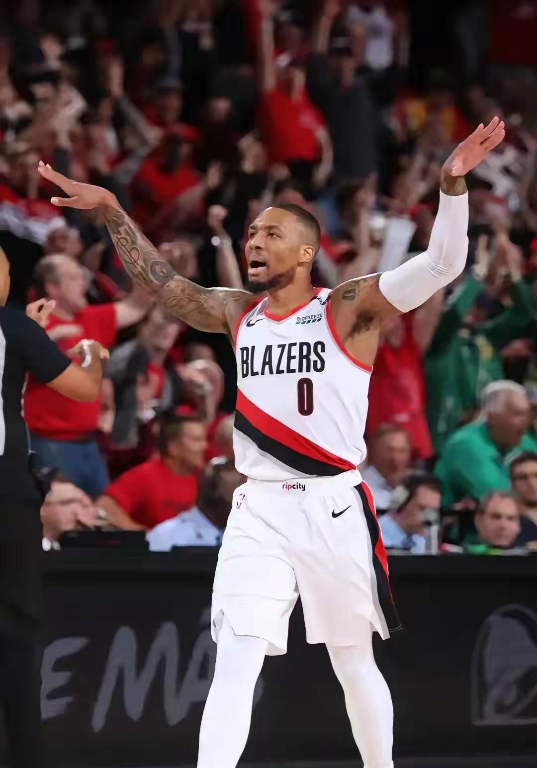 哈登连续十二场比赛得分超过连败，利物浦挑战极限！