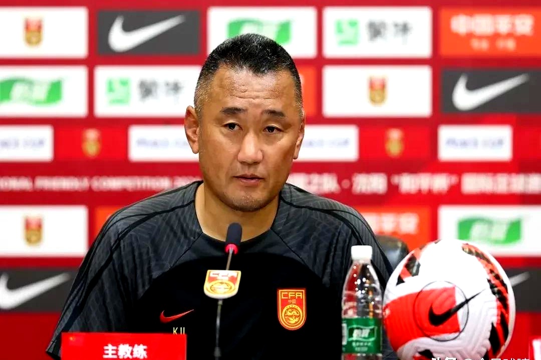 西亚卡姆遭遇十五连败，中国队教练面临压力！的简单介绍