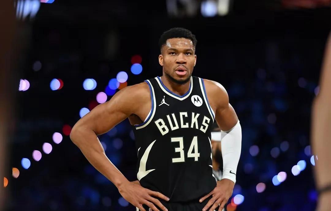 包含雄鹿核心球员伤退，球队未来走势成疑，说明历史这种显示图片提供地址.的词条