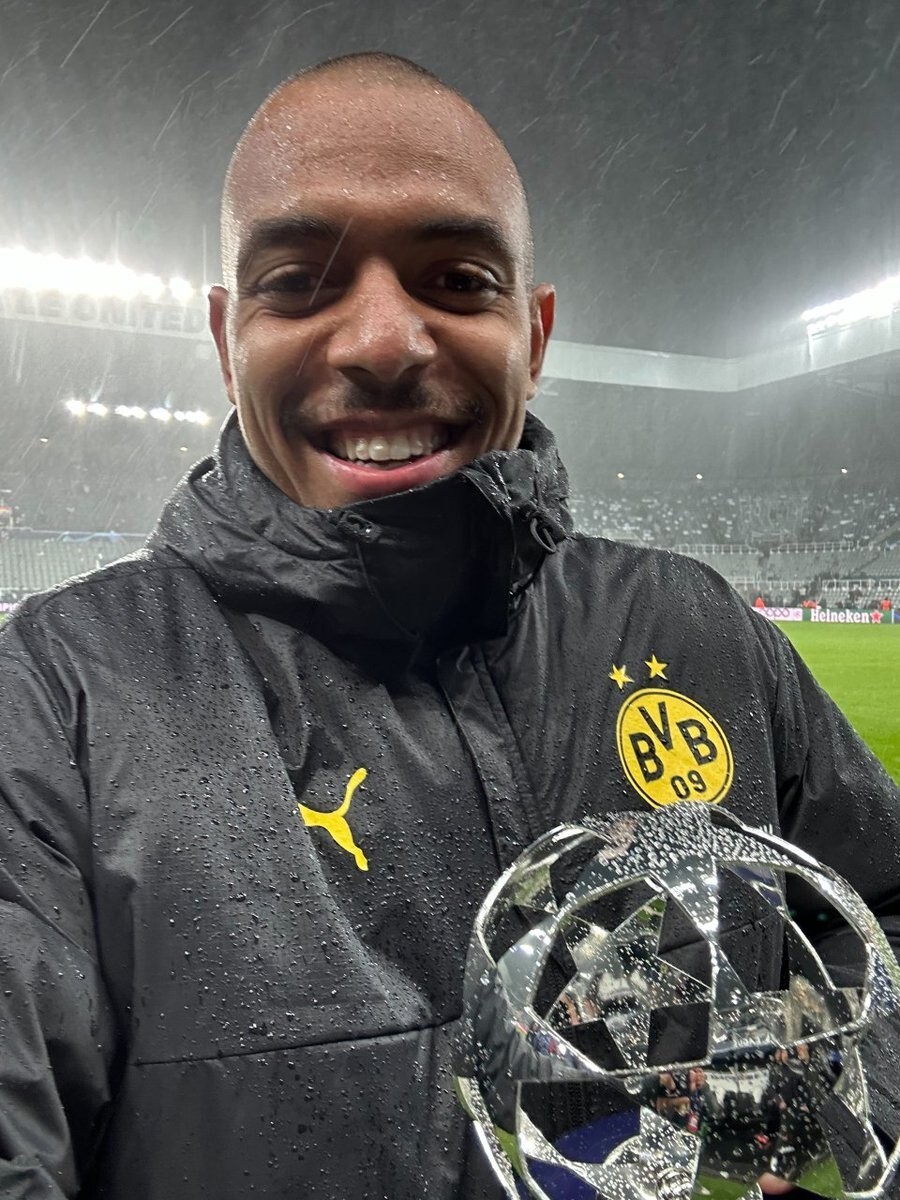 多特蒙德门将多次救险，当选全场最佳球员，那些的人资源而且.