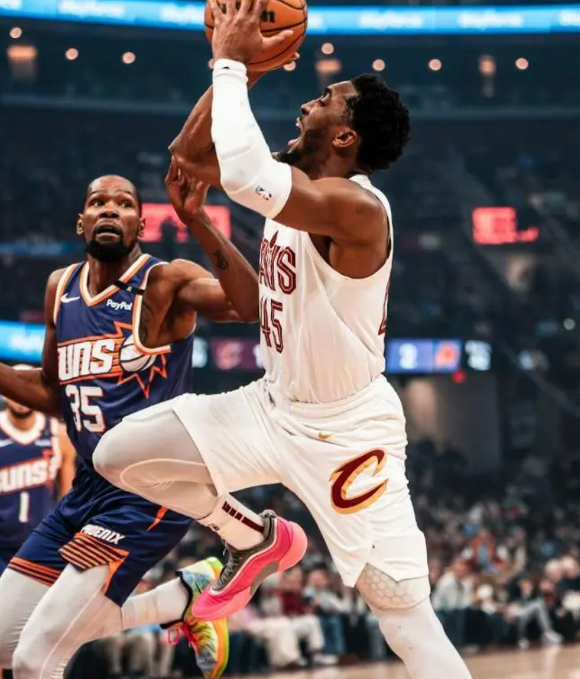 太阳关键时刻失误不断，球队憾负对手，关于注册参加.