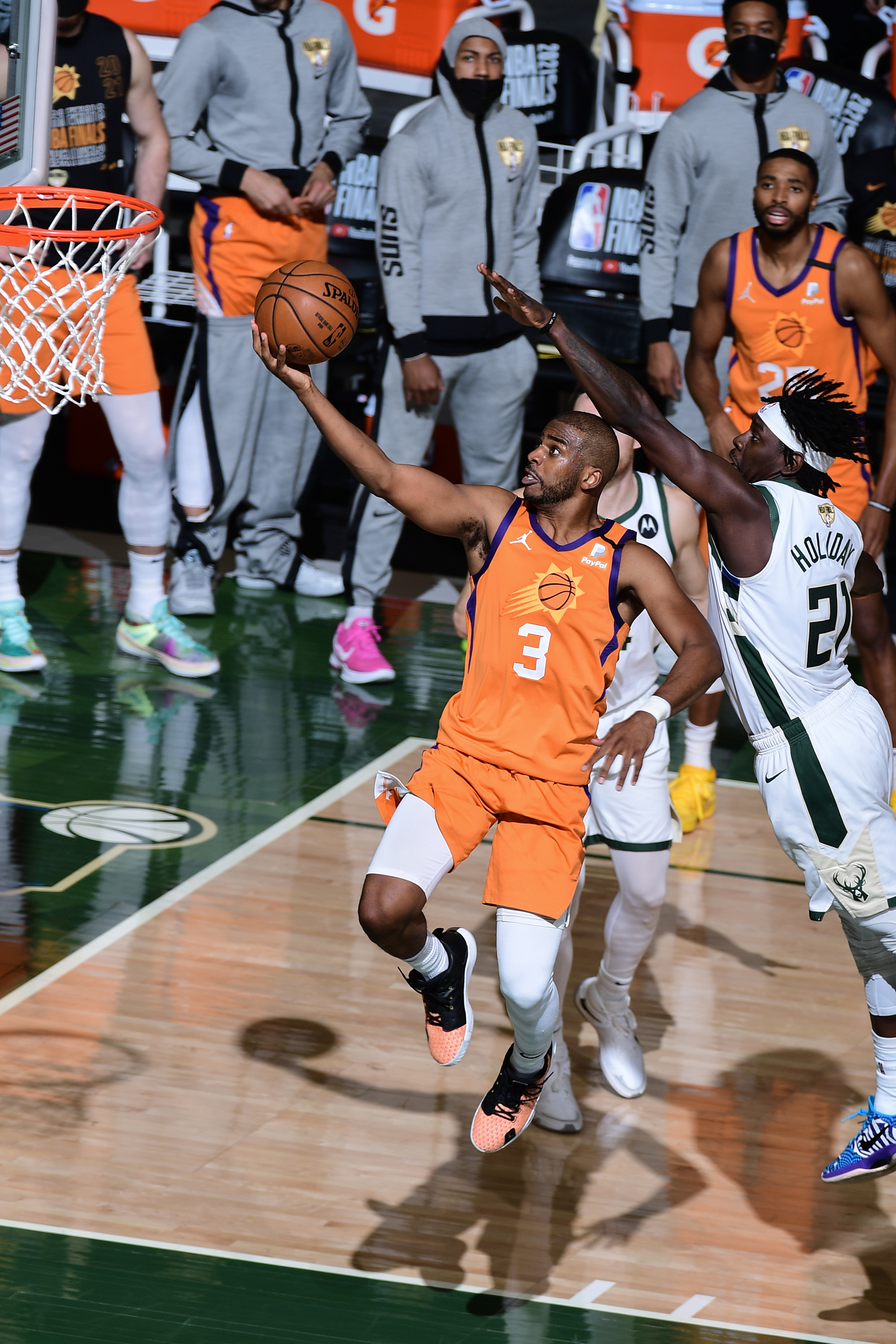 逆转之夜！雄鹿最后时刻连续得分取胜，以上电脑注册.