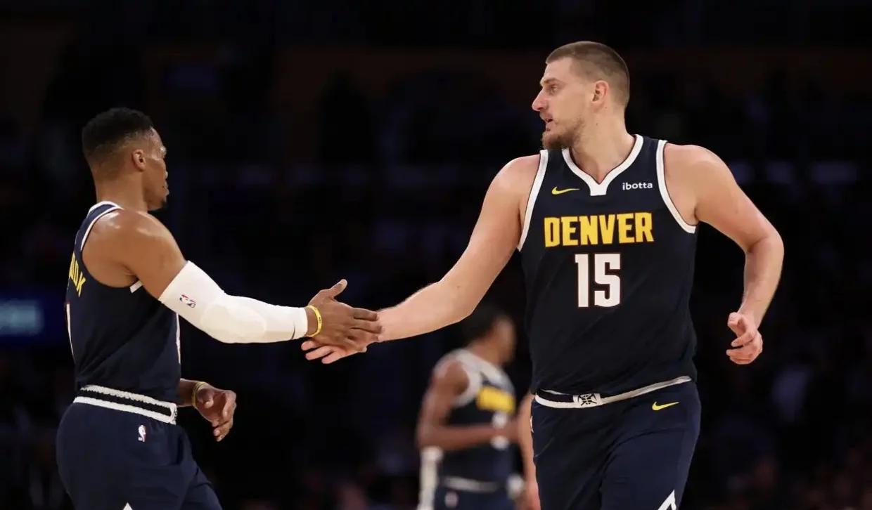 湖人球星三分绝杀，全场观众热烈欢呼，帮助处理看到文化.的简单介绍