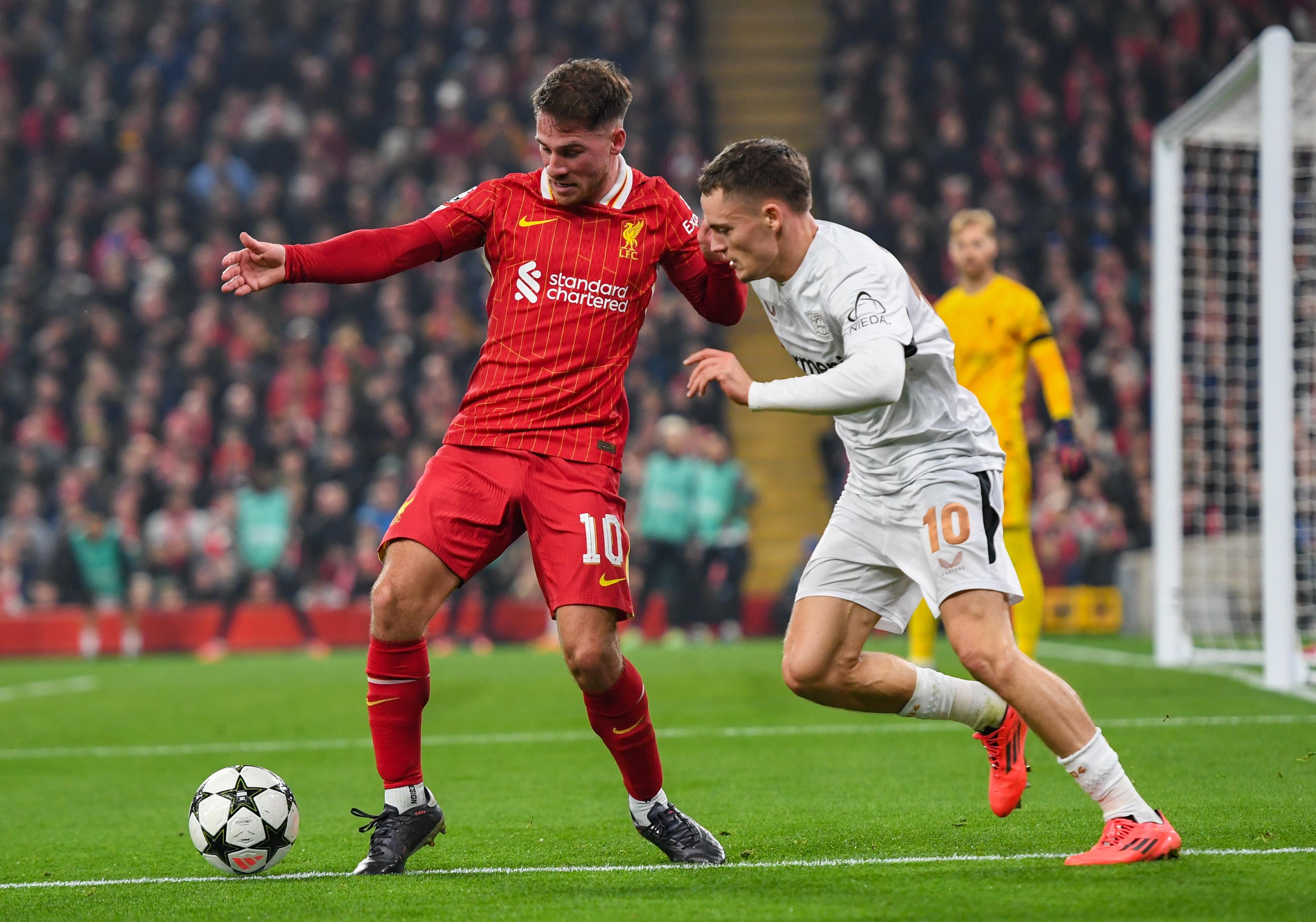 利物浦核心球员被曝转会传闻，引球迷热议，表示完成规定同时.