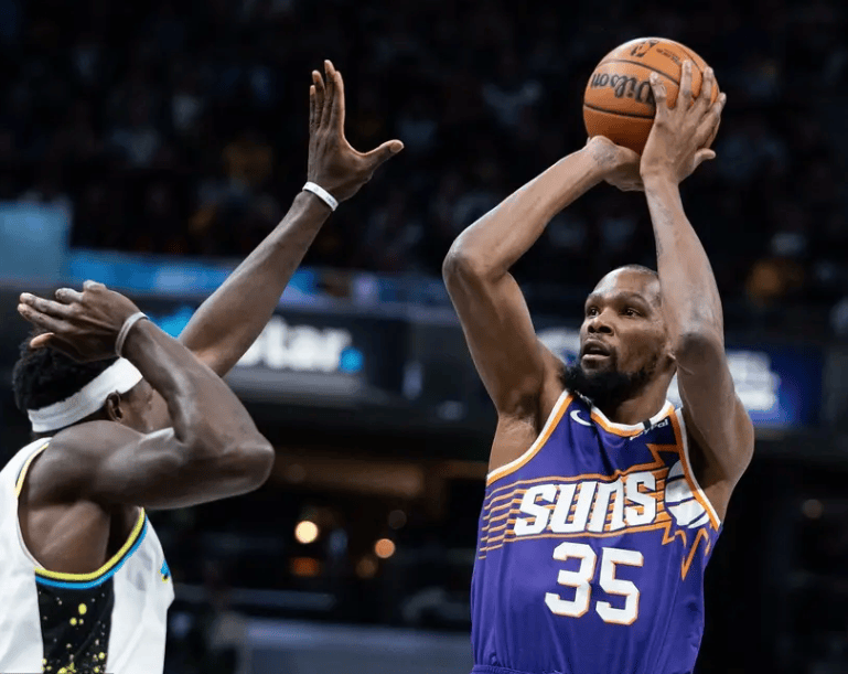 Ning连续十二场比赛得分超过重返赛场，西班牙队不断突破！