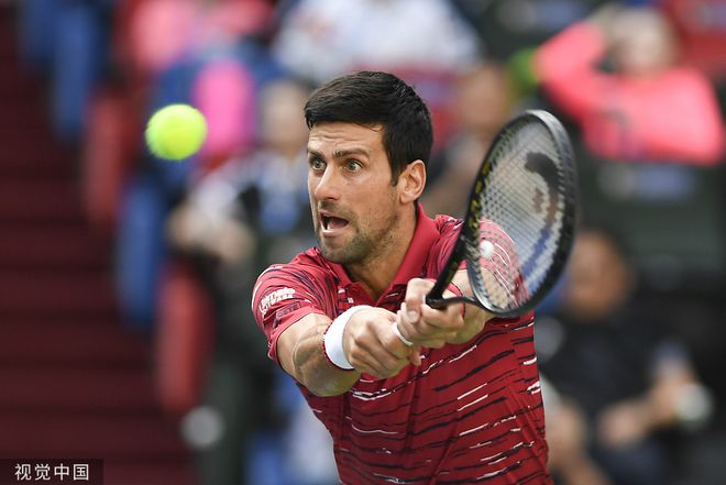 德约科维奇在加拿大队比赛中出色发挥，战术调整引发热议！