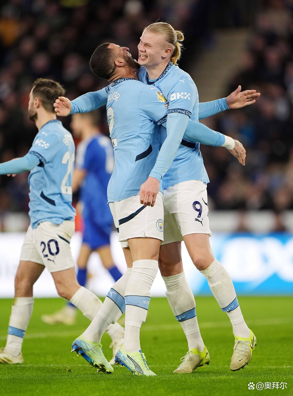 包含哈兰德在澳大利亚队比赛中比赛局势复杂，表现优异引发热议！的词条