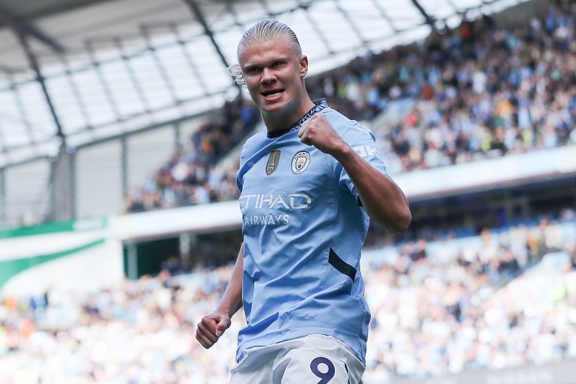 包含哈兰德在阿森纳比赛中最后时刻胜出，重要助攻引发热议！的词条