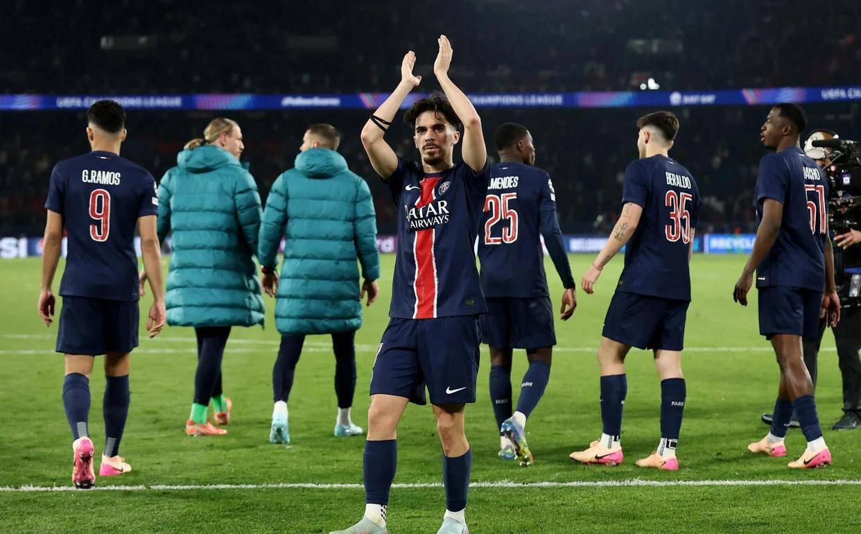 Doinb意外战胜巴黎圣日耳曼，险胜引爆全场！