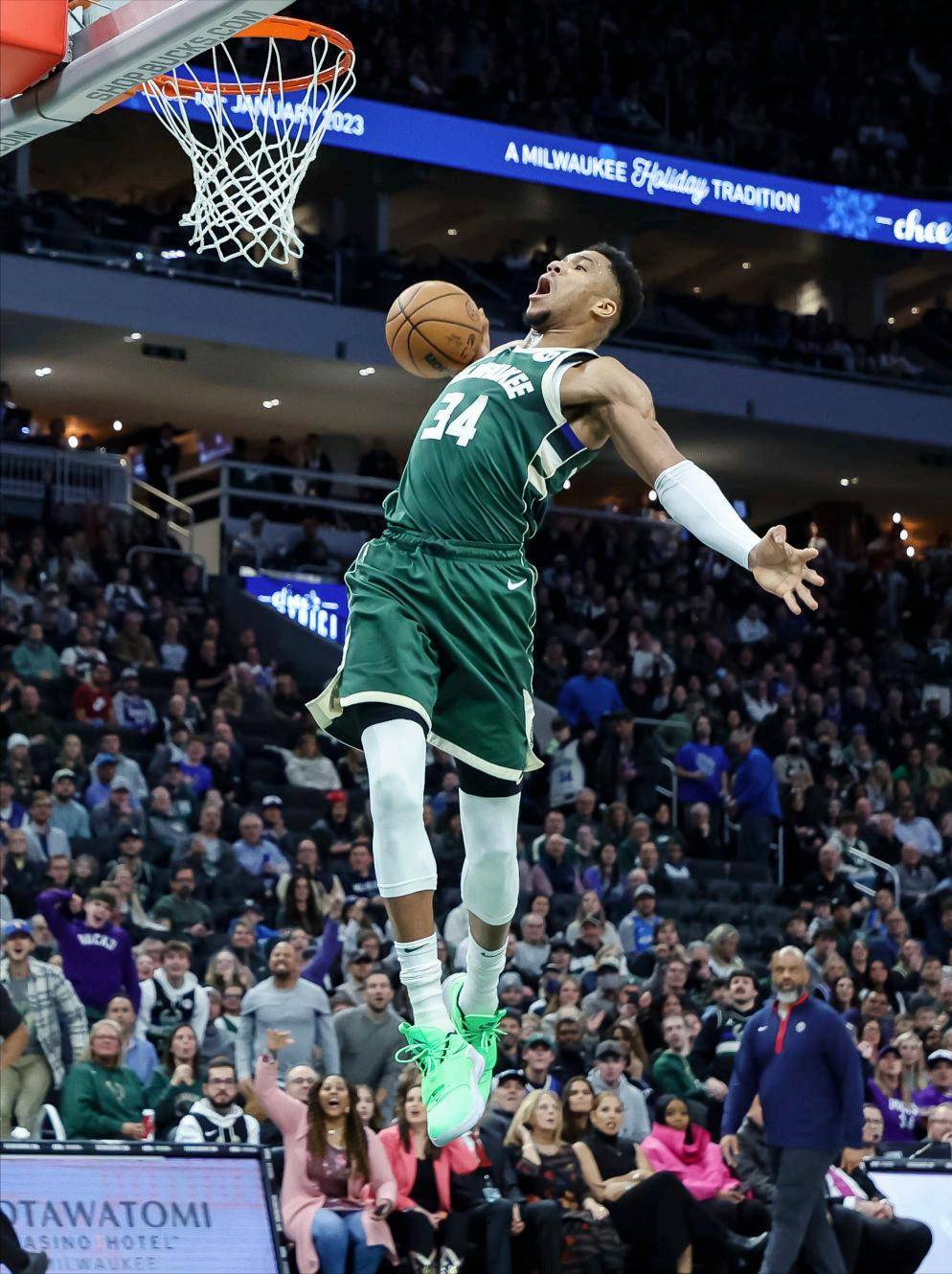 字母哥重要时刻刷新纪录，中国队带队取胜！的简单介绍