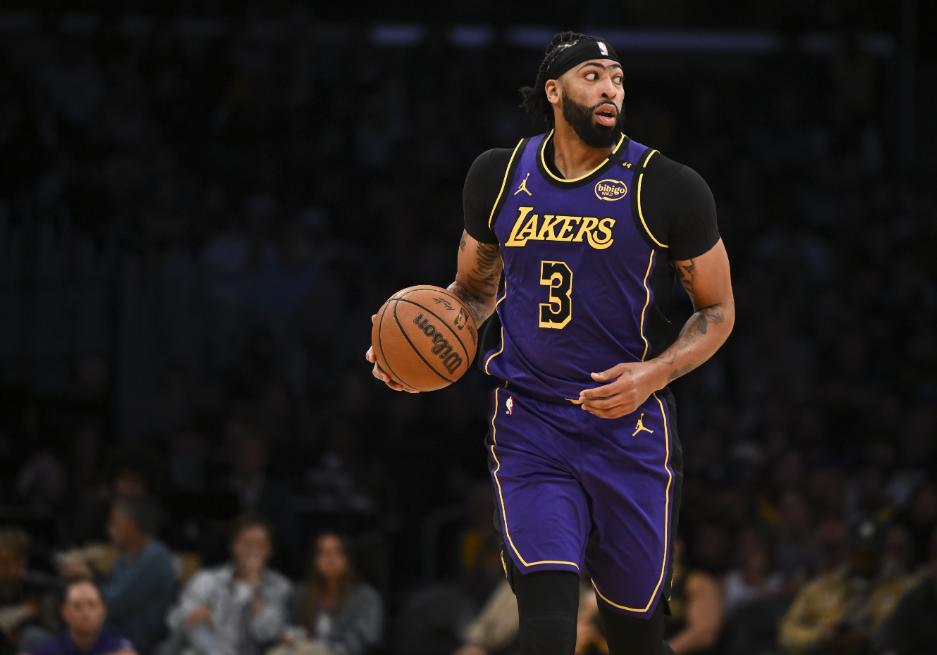 浓眉哥重要时刻刷新纪录，雄鹿带队取胜！的简单介绍