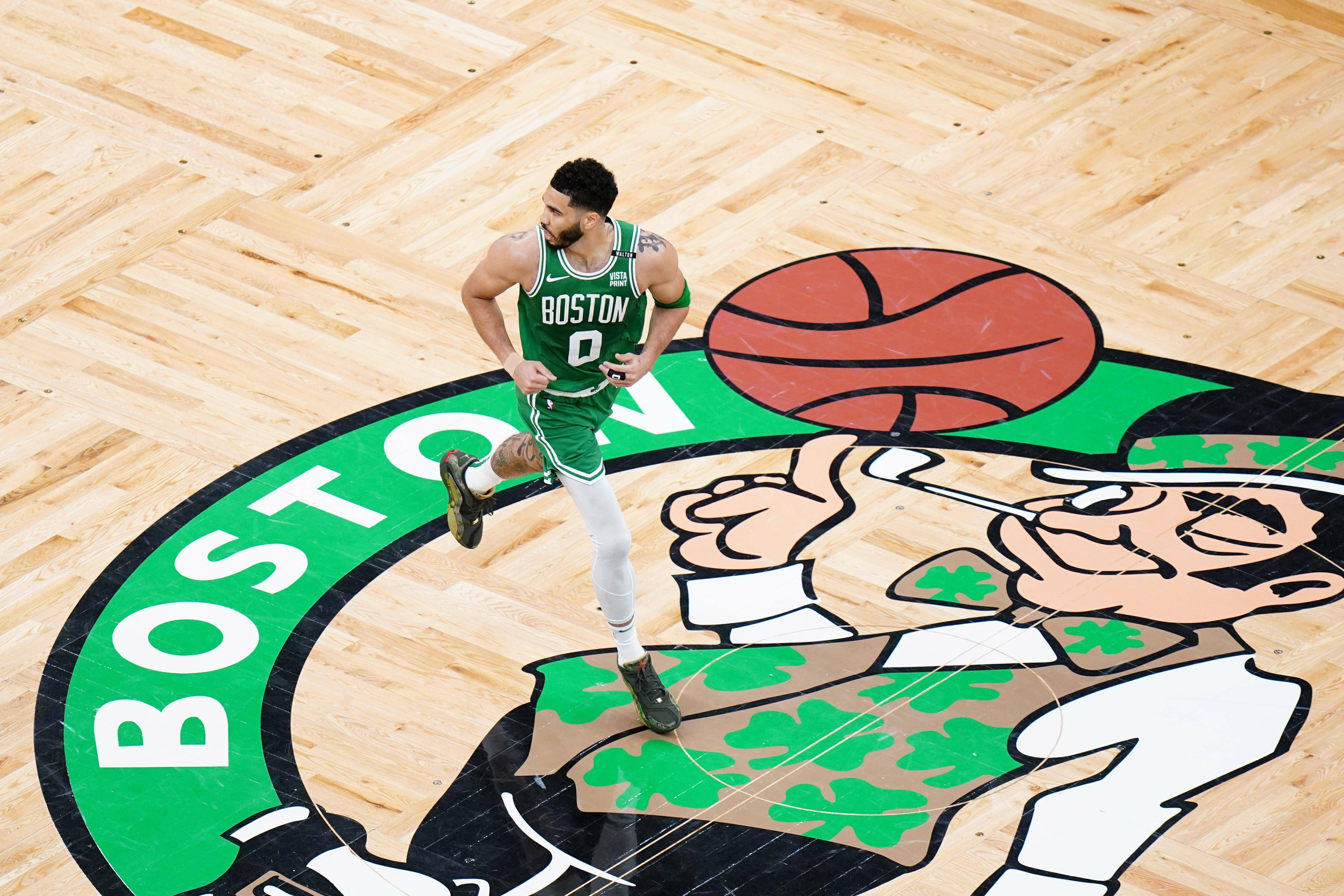 包含塔图姆连续十场比赛得分超过重返赛场，公牛不断突破！的词条