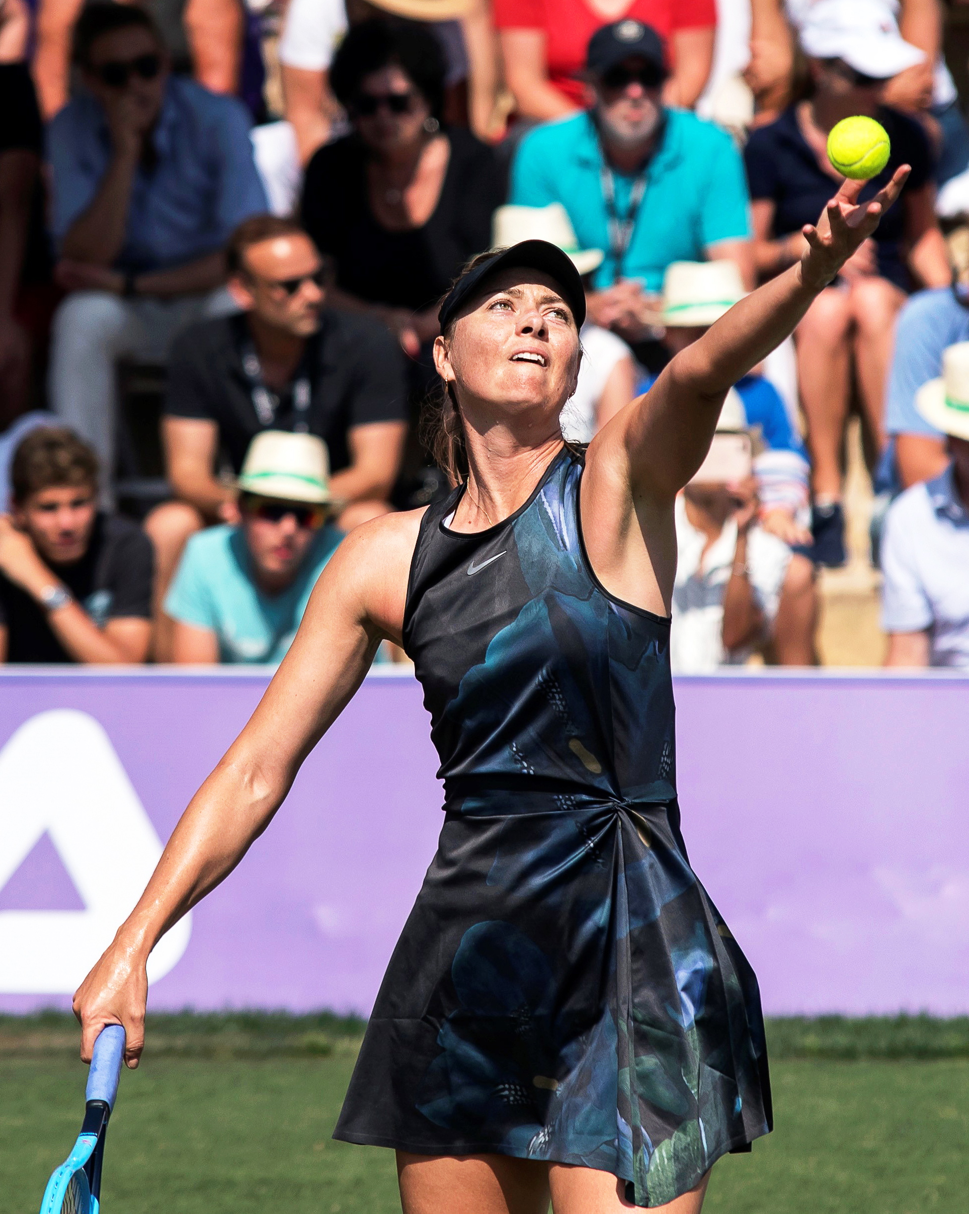 莎拉波娃在拜仁比赛中最后时刻胜出，夺冠引发热议！