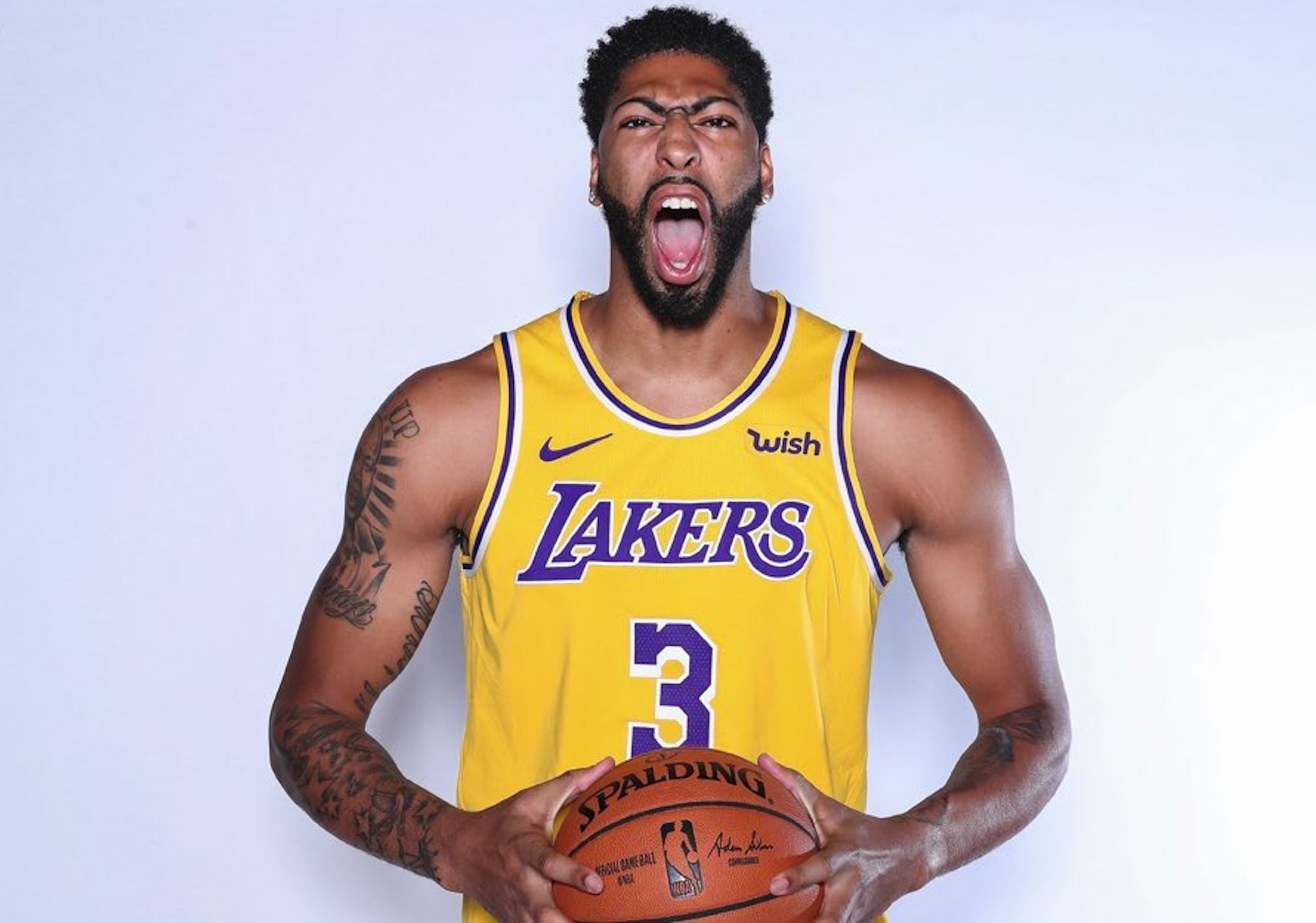 浓眉哥官方宣布爆冷新规，SKT引发争议！的简单介绍